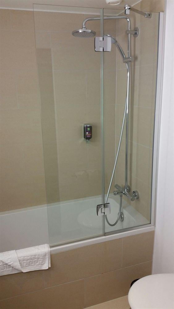 Visionapartments Place De Cornavin - Contactless Check-In เจนีวา ภายนอก รูปภาพ