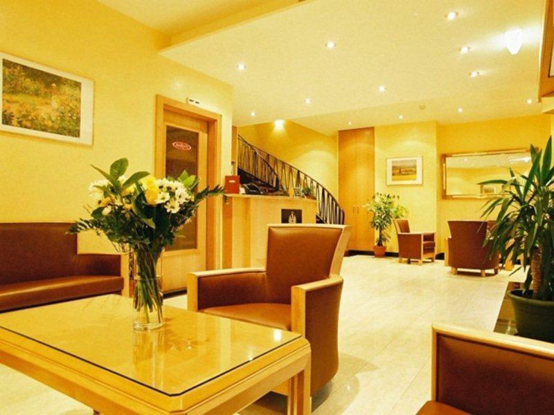 Visionapartments Place De Cornavin - Contactless Check-In เจนีวา ภายนอก รูปภาพ